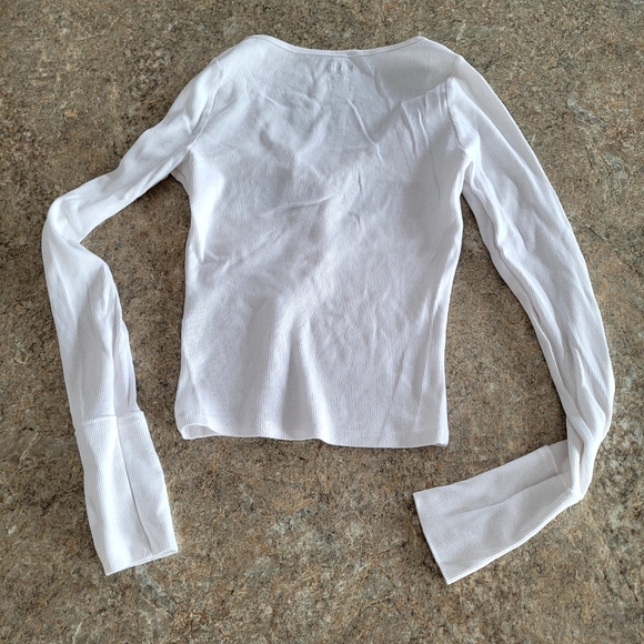 Hollister Long Sleeve Top - Picture 3 of 3